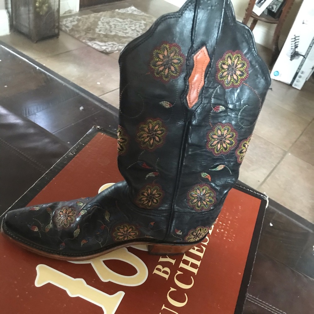 Lucchese 1883 N4551.54 BK Buff size 6 women’s boots